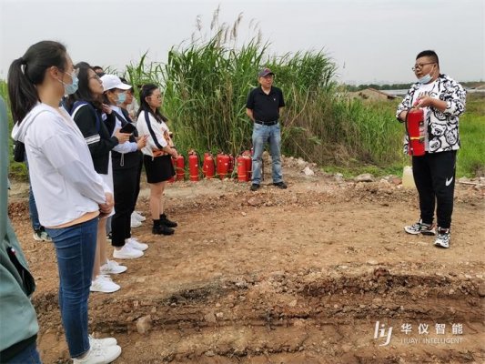 普及消防知识，提高应急能力